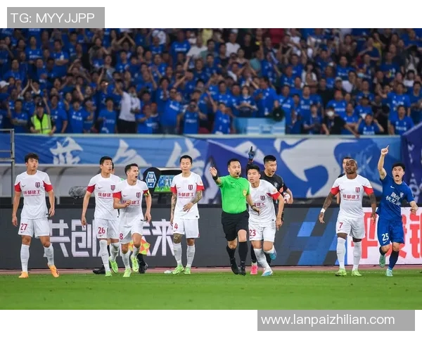 重庆与成都足球队的耐力较量赛后分析与反思